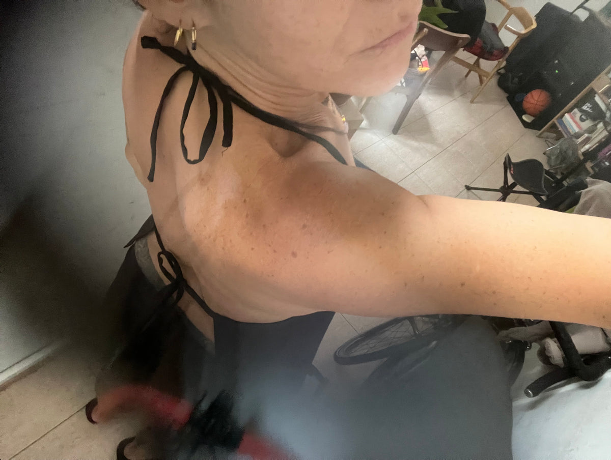 Top con cuello volcado y espalda descubierta